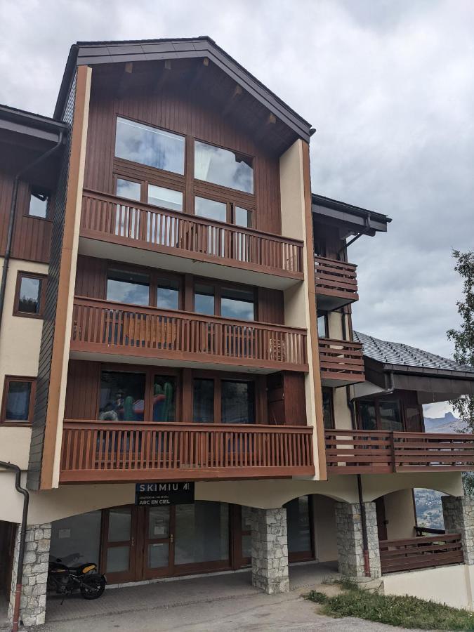 Studio Renove Centre Station ValЛандри Экстерьер фото